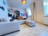 Wohnzimmer - 2 Zimmer Etagenwohnung zum Kaufen in Bremen