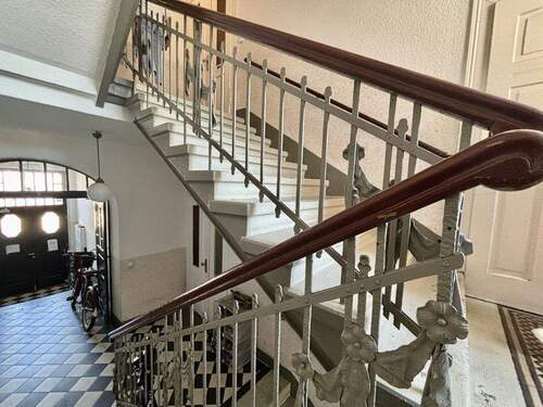 Treppenhaus - Mehrfamilienhaus, Wohnhaus mit 814,10 m&sup2; in Wurzen zum Kaufen