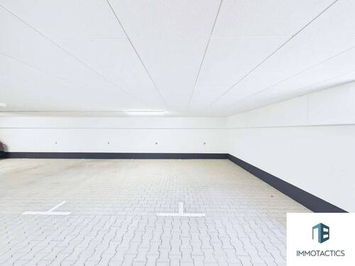 Tiefgaragenstellplatz - 