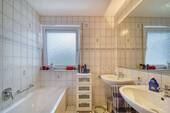 Bad mit Fenster - 