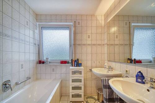 Bad mit Fenster - 