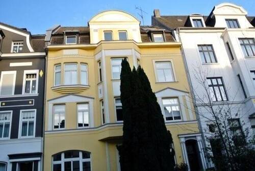 Das Patrizierhaus - super schick und sehr gepflegte Wohnung im Patritzierhaus am Stadtrand Drei bis Vier-Raum mit Balkon