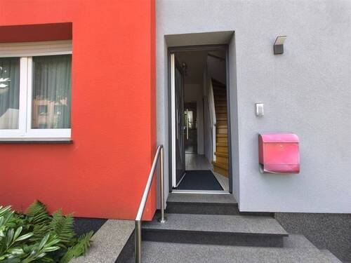 Haupteingang - 6 Zimmer Doppelhaushälfte zum Kaufen in Übach-Palenberg