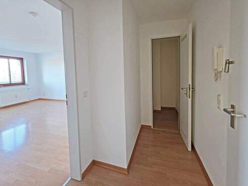 Heller Eingangsbereich - 