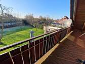 Balkon mit Blick zum Garten - 