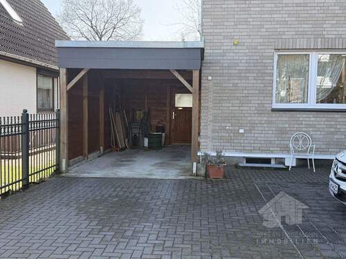 Carport mit Schuppen - 