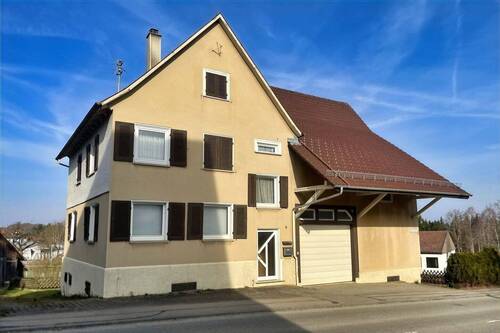 Außenansicht - 5 Zimmer Bauernhaus, Landhaus zum Kaufen in Hausen