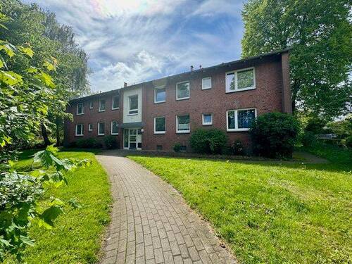 Hausansicht - 5 Zimmer Etagenwohnung zur Miete in Lütjenburg