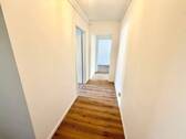 Langer Flur für Garderobe bzw. Schränke - 