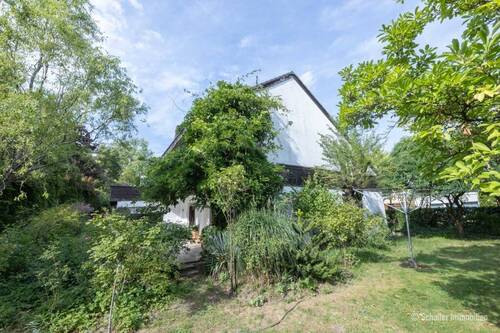 Freistehendes 2-Fam. Haus - Freist. 2 - Familien - Haus mit Potential Nürnberg - Nord Haus kaufen