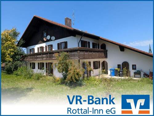 Süd-Ansicht - Das hat Potenzial: 2-Familienhaus mit ausgebautem DG und großem Grundstück