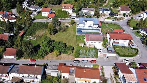 Großes Grundstueck! - 