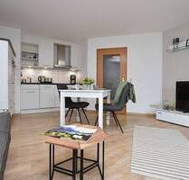 Sehr schöne, modern möblierte Wohnung mit Terrasse und TG in Leonberg