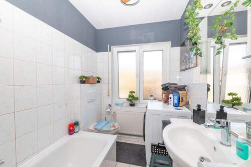 Wohnung 1. OG rechts - 