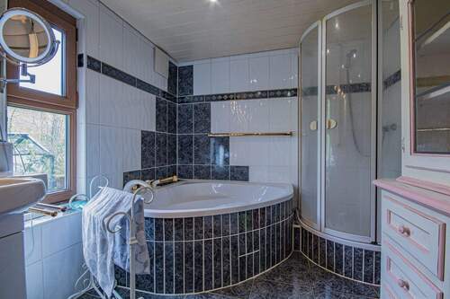 Badezimmer1 - 