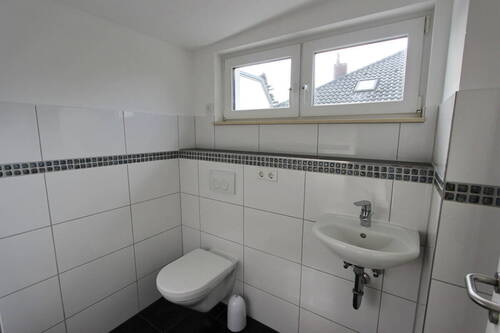 Gäste-WC - Reihenendhaus mit 114,00 m&sup2; in Hamburg zur Miete