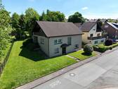 Luftbild 1 - 8 Zimmer Mehrfamilienhaus, Wohnhaus zum Kaufen in Altenbeken