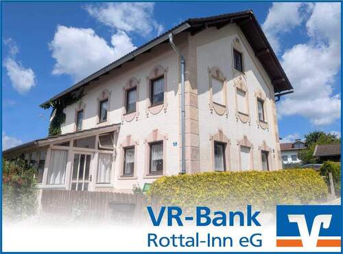 Bild 1 - Charmantes Wohnhaus in ländlicher Lage mit zwei Wohneinheiten im Gemeindebereich von Gangkofen
