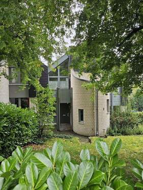 Wohnungseingang - Stilvolle 3 Zi-Wohnung mit Garten & Terrasse - Erstbezug nach hochwertiger Komplettsanierung