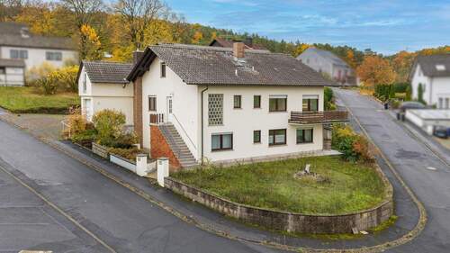 Außenaufnahme - 1 Zimmer Mehrfamilienhaus, Wohnhaus zum Kaufen in Eußenheim