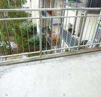 2-Raum-Wohnung * Balkon * Fliesenboden * FuBoHzg. * Anger-Crottendorf - Leipzig