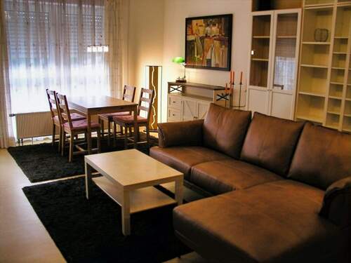 Wohnzimmer - 2 Zimmer Etagenwohnung in Kassel