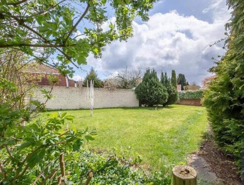 Garten zur Mitbenutzung - 4 Zimmer Etagenwohnung zur Miete in Brunsbüttel