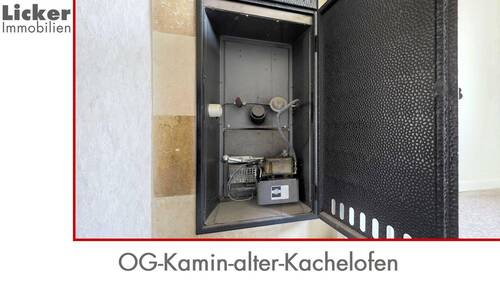OG-Kamin-alter-Kachelofen - 