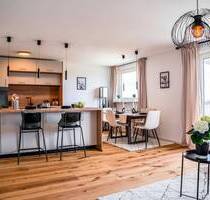 *RESERVIERT* Provisionsfrei: 3-Zi-Whg mit Panoramablick & Schwimmbad, frisch renoviert, sofort frei - Stein Deutenbach