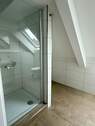Badezimmer mit Waschmaschinenanschluss - 