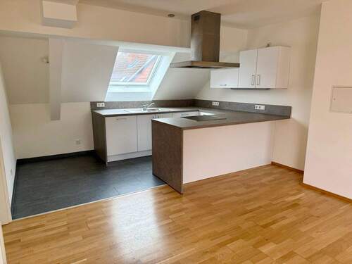 Küche mit angrenzenden Essbereich - 3 Zimmer Etagenwohnung zur Miete in Nürnberg