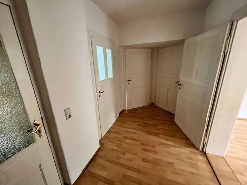 03flur.JPEG - 3 Zimmer Etagenwohnung in Görlitz