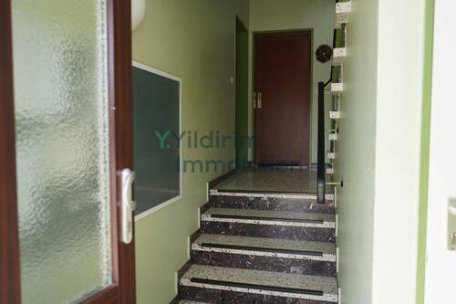 Treppenhaus - 3 Zimmer Etagenwohnung zum Kaufen in Bad Bederkesa