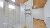 Dusche & ehemaliger Saunabereich - 