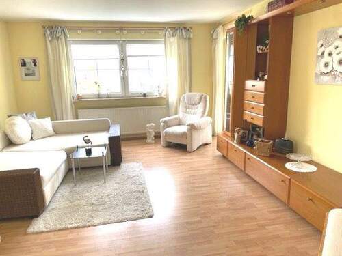 Wohnzimmer Möblierungsbeispiel.jpeg - Etagenwohnung mit 112,00 m&sup2; in Wunsiedel zur Miete