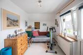 Kleines Schlafzimmer im Dachgeschoss - 