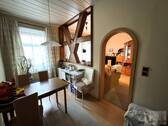 EG – Blick vom Essbereich ins Wohnzimmer - Mehrfamilienhaus, Wohnhaus mit 180,50 m&sup2; in Rudolstadt zum Kaufen