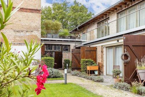 Zuwegung - 3 Zimmer Mehrfamilienhaus, Wohnhaus in Berlin