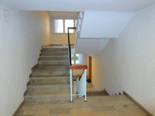 Treppenhaus - 2 Zimmer Etagenwohnung in Nürnberg
