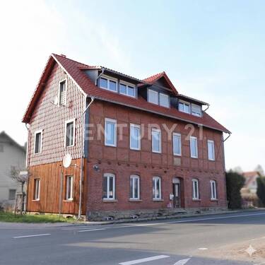 Ansicht von der Straße her - 1 Zimmer Mehrfamilienhaus, Wohnhaus zum Kaufen in Dorstadt