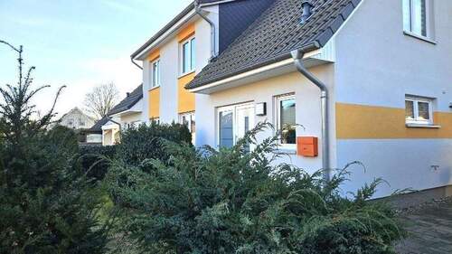 Hauseingang - 4 Zimmer Doppelhaushälfte zur Miete in Rostock