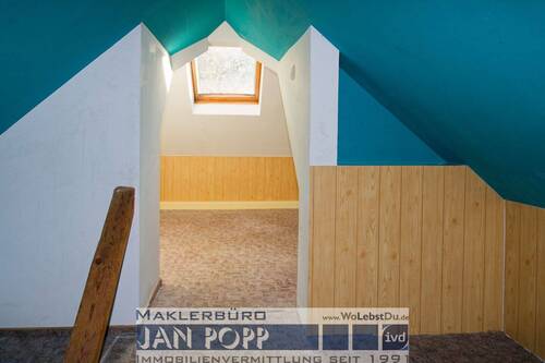 Zimmer im Spitzboden - 