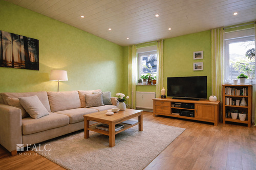 Wohnzimmer - Reihenmittelhaus mit 147,00 m&sup2; in Köln-Lövenich zum Kaufen