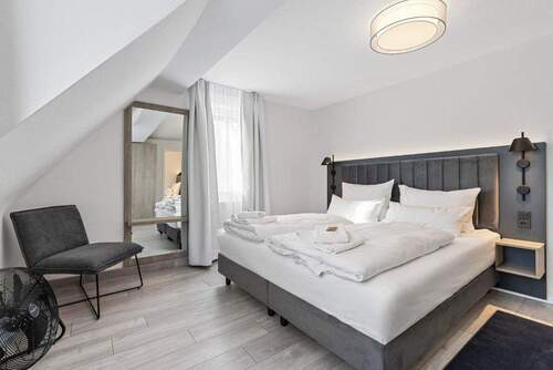 Schlafzimmer mit Beleuchtung - 