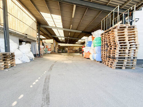 Bild 3 - Halle in Neustadt bei Coburg