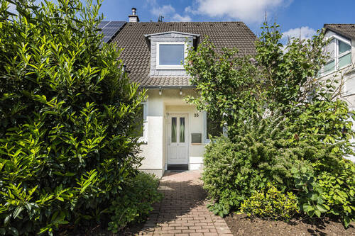 Ihr Familienglück beginnt genau hier! - Familienfreundliche Doppelhaushälfte mit Garten und Garage!