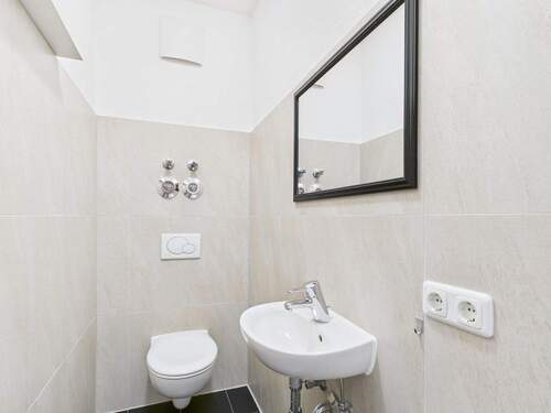 WC - 