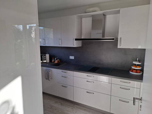 Küche/Blick aus dem Flur - 