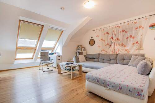 Wohnung DG - Mehrfamilienhaus, Wohnhaus mit 470,00 m&sup2; in Klettgau zum Kaufen