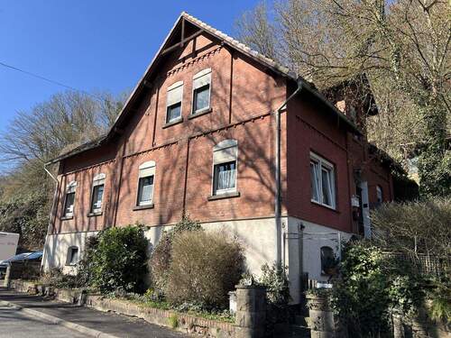 Titelbild - Haus in Bad Karlshafen - 99.000,00&nbsp;EUR Kaufpreis, ca.&nbsp; 208,00&nbsp;m&sup2;&nbsp;Wohnfl&auml;che